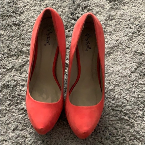 Heels - Picture 1 of 2